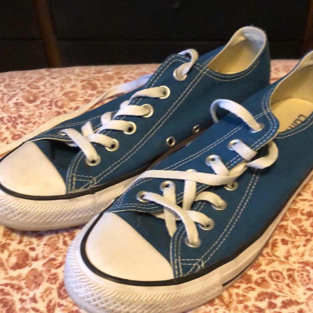 Worn once peacock blue converse size 9